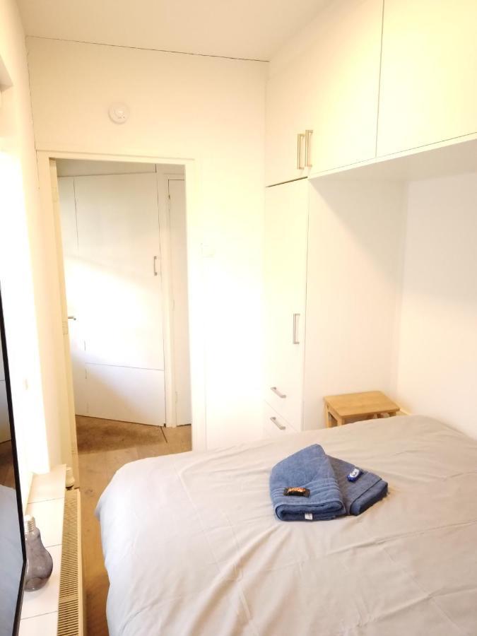 2-Room Apartment + 2 E-Bikes Alkmaar Exterior photo