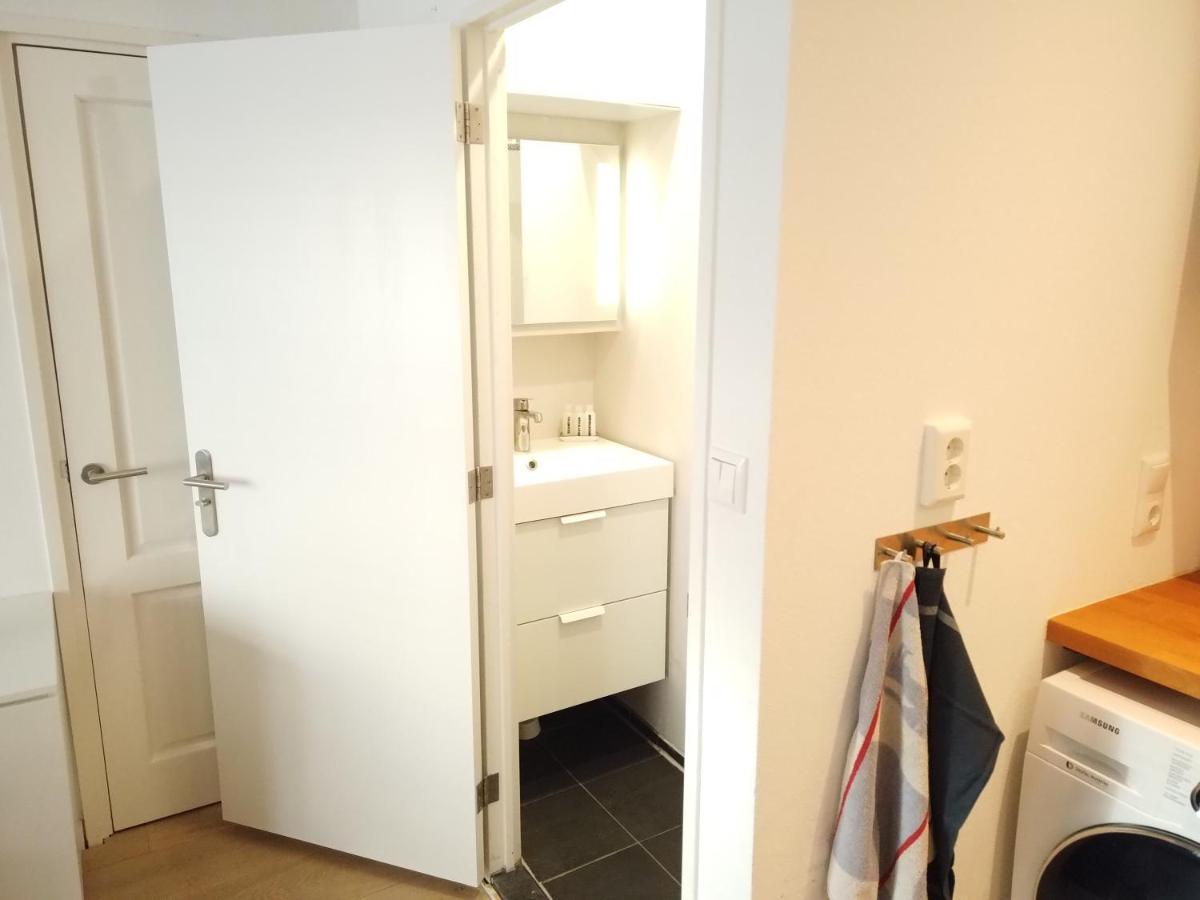 2-Room Apartment + 2 E-Bikes Alkmaar Exterior photo
